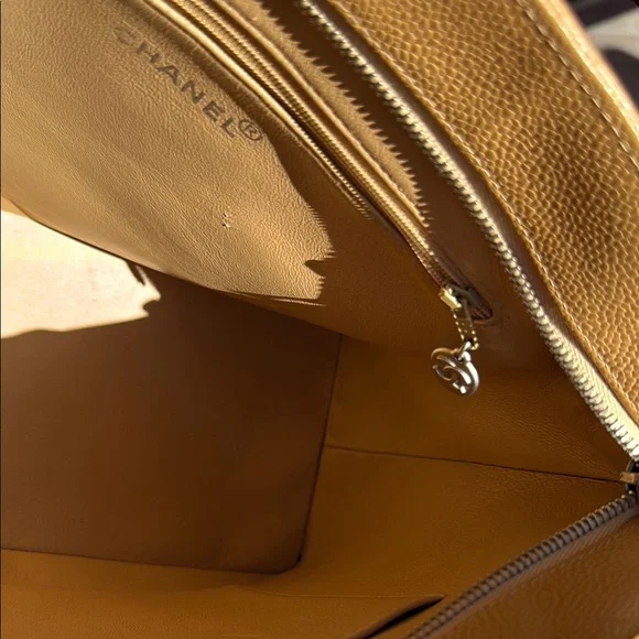 EUC! Chanel Caviar Leather Medallion Shoulder Bag also Tan Quilted Tote Bag - Picture 4 of 6